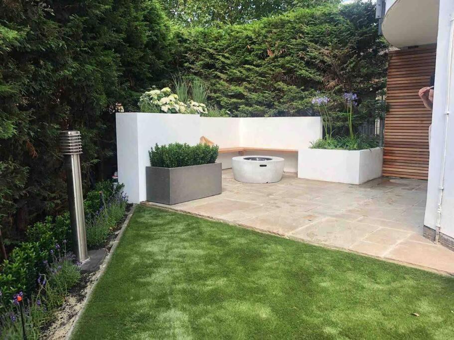 •Mangohauslondon• •Airconditioned•Garden•Fire Pit• エクステリア 写真
