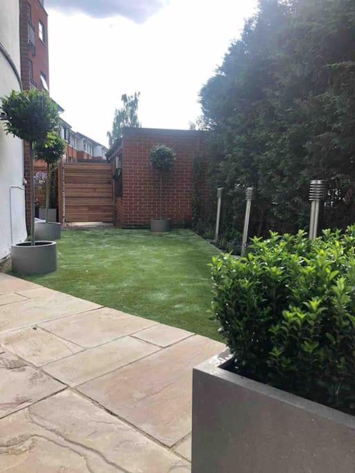 •Mangohauslondon• •Airconditioned•Garden•Fire Pit• エクステリア 写真